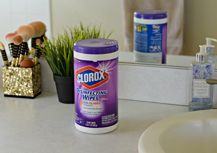 6 Cleaning Hacks with Clorox My Latina Table