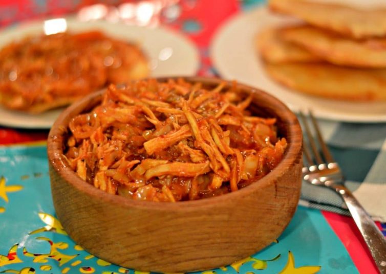 Polaca Style Shredded Chicken - My Latina Table