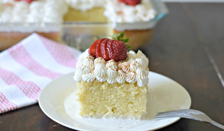 tres leches decorated