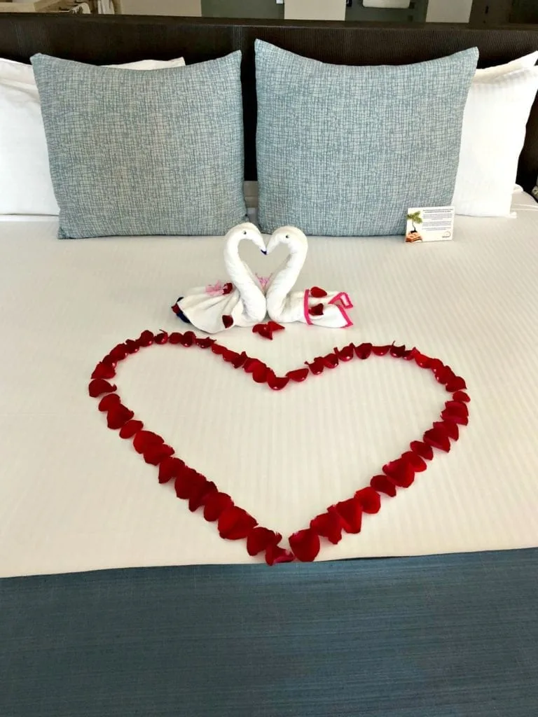 Anniversary Bed Cancun